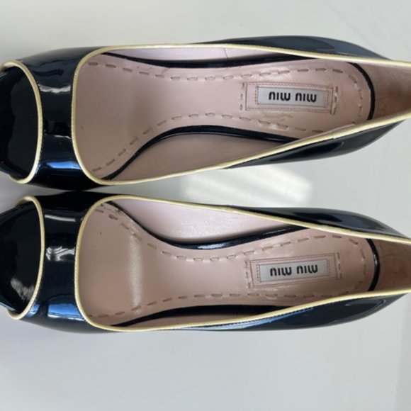 Like New! Worn once! Authentic Miu Miu Pumps - Picture 2 of 9